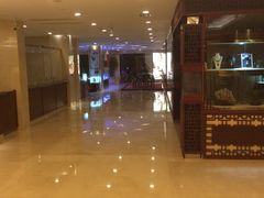 大堂中的商店-北京王府井天伦王朝酒店