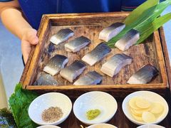 -围炉肉舍•炭烤活鳗•丹东海鲜烤肉(步行街店)