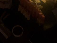 -FOUR PLAY BAR