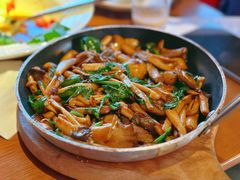 橄榄油煎三种菇-庆春朴门(前滩太古里店)