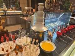 -广州万富希尔顿酒店·感趣自助餐厅·金秋蟹宴生蚝海鲜刺身