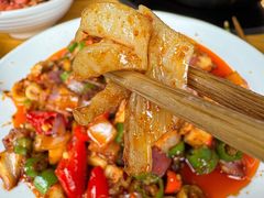 -大众跷脚牛肉馆·非遗传承单位(峨眉山店)