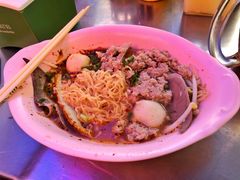 鱼丸鱼饼粿条酸辣烫-榮泰米粉湯(Left Shop)