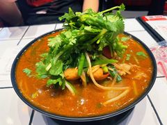 -肥汁米蘭香港米线(长宁来福士店)