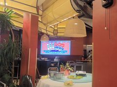 -刘姐啤酒鱼民族演艺餐厅(西街总店)