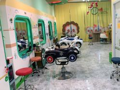 -爆米花儿童美发乐园