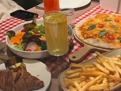 -自然食集西餐厅(泰晤士小镇店)