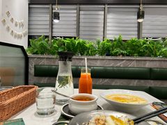 -西语·炭烧牛排(卓越中寰店)