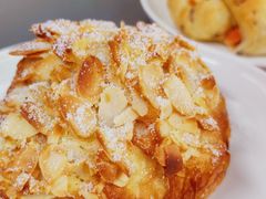 杏仁牛角-StrasBake日式面包