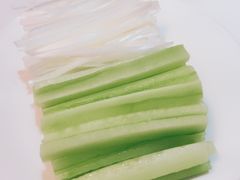 -三人行骨头王火锅(长寿店)