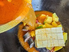 -老刘生态大鱼坊铁锅炖鱼(赛马场店)