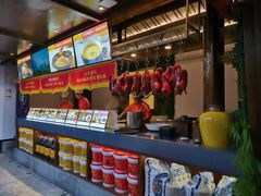 -阿瓦山寨·湘菜现炒·剁椒鱼头王(咸阳总店)