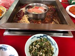 -二荆条·蜀鲜汇城市森林火锅