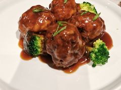 咸蛋黄四喜丸子-北平楼·烤鸭·北京菜(牡丹园店)