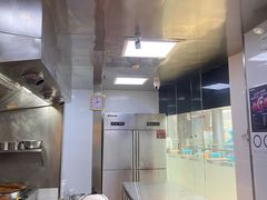 -小杨生煎(金山百联购物中心3楼店)
