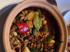 -八府香鸭·啫啫煲(华山路店)