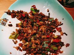 坛子菜炒五花肉-呷湘厨·鱼汤捞饭·剁椒鱼头·辣椒炒肉(国家会展中心店)