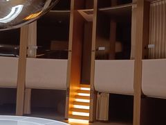 -涨巢·潮玩水疗局