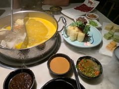 -左庭右院鲜牛肉火锅(浦江欢乐颂店)