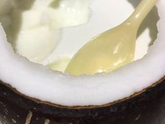 -志龙皇冠吃货椰子铺