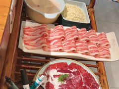 -东巴婆婆云南鱼豆花火锅(大东门店)