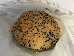 芝麻芝士包-老佛爷饼店