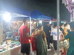 -吴山路夜市