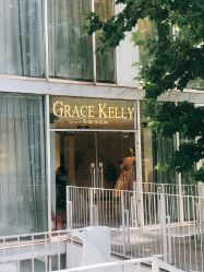 点击看大图 -GRACE KELLY婚纱与礼服(北京店)