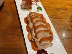 酥香鱼子酱烤鸭-北京老铺烤鸭(老城根店)