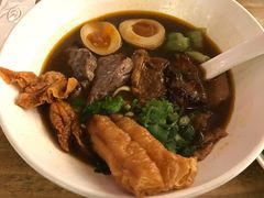 -晶华冠军牛肉面坊