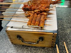 -路边边地标烧烤·川菜·小龙虾·音乐酒馆(良乡长虹店)