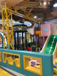 -多多淘儿童体验中心(重庆来福士店)