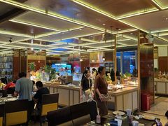 -大中华希尔顿酒店-念自助餐·嗨啤·小龙虾