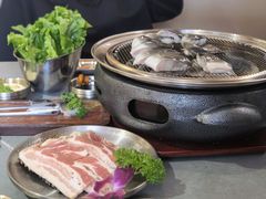 -围炉肉舍•炭烤活鳗•丹东海鲜烤肉(步行街店)