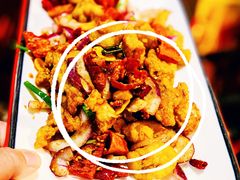 -虾弄弄海派小龙虾·牛羊蝎子火锅