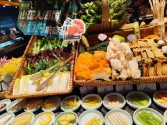 -雍容荟帝王蟹活龙虾展台自助(IFS黑金店)