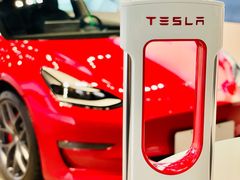 -TESLA 特斯拉(上海太古汇体验店)