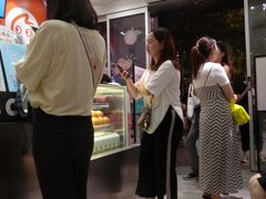 等位区-CoCo都可(湖滨银泰店B区店)