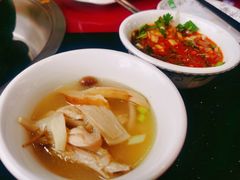 -南渝食府.墨脱石锅松茸鸡