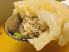 蟹粉小馄饨-新光酒家·河豚·海鲜·蟹料理(浦东店)