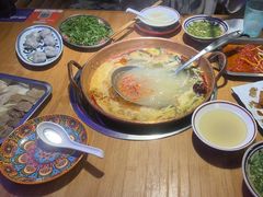 -洱火云南酸菜牛肉火锅(石景山当代商城店)