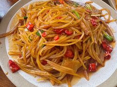 土豆丝炒粉条-宴白鹿