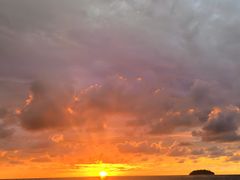 -Sunset Bar(丹绒亚路香格里拉店)