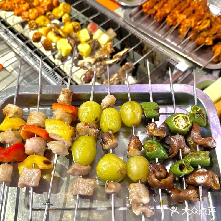 家人们谁懂啊,被闺蜜拉着来了一家宝藏店