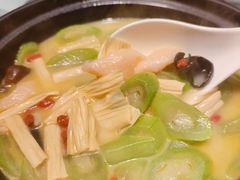 虾滑烩鲜腐竹-唐猫庭院·千年陕菜(大唐不夜城店)