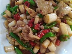 藕尖小炒肉-万景饭店·鱼街农家菜