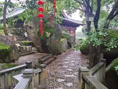 -石峰岩寺