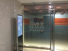 -绿地缤纷城-停车场