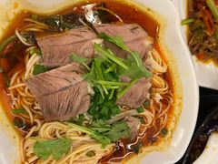 香辣牛肉面-渔王川菜馆(镇邦路店)