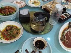 -大鸭梨烤鸭店(金顶街店)